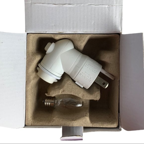 Scentsy Nativity Silent Wax Warmer & Eskimo Kiss Bar Holiday Collection - Picture 10 of 16